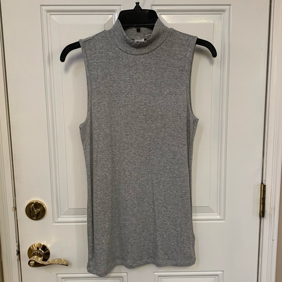 GAP Tops - Gap mock turtleneck